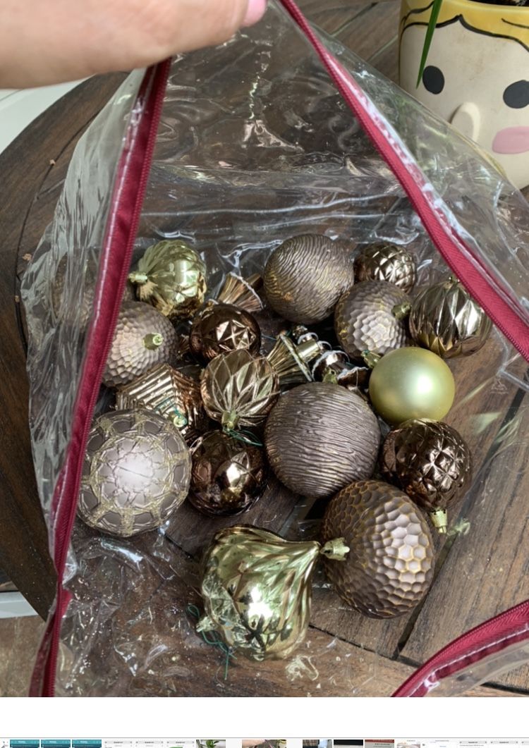 20 metallic Ornaments