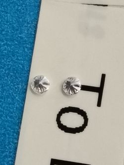 2 Lab Grown Diamonds .05