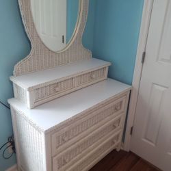 Wicker Dresser set