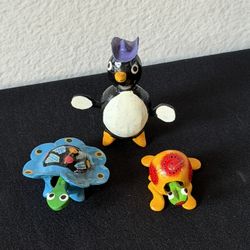 Wobbling Mini Figurine Car Ornament