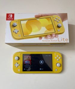 Brand New Nintendo Switch Lite Yellow !!