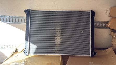 03-12 Aluminium radiator Freightliner M2
