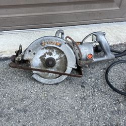Vintage 1950s Skilsaw Model 77 Super Duty 7 1/4 Inch All Metal Worm Gear Saw Made In USA 