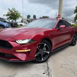 FORD MUSTANG/ YEAR 2022