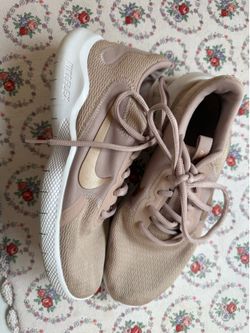 Nike pink 7.5