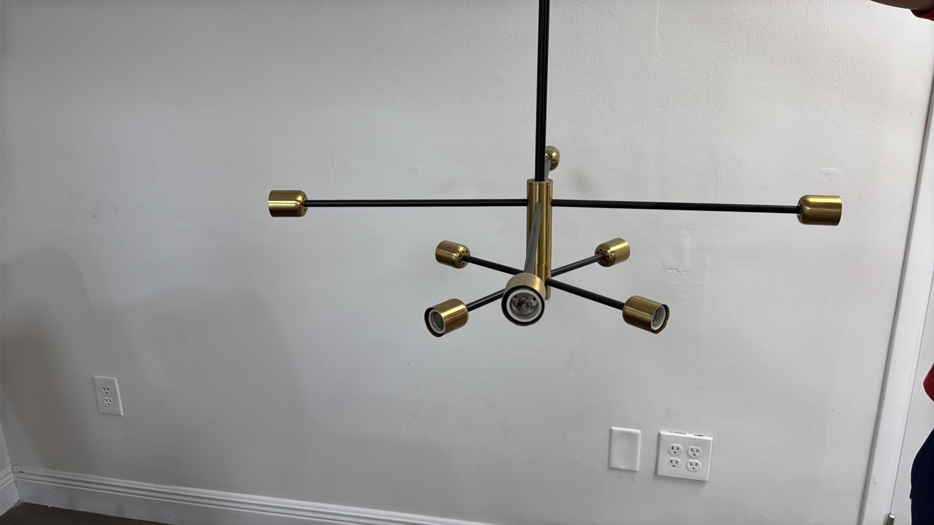 Modern 6-Light Sputnik Chandelier – Black & Gold Finish