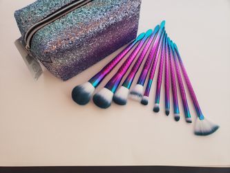 new 10 pcs makeup brush set with beautiful cosmetic bag