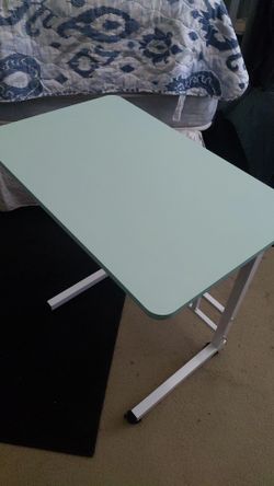 Desk table