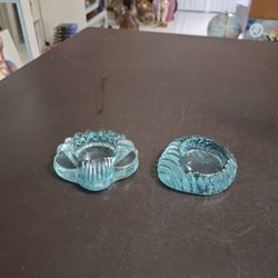 Gorgeous Set Of 2 Glass Votive/Tealight Candle Holders Aqua Blue Shaped Like A Clam & Conch Shell