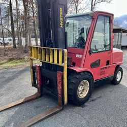 10k Capacity Hyster Forklift With Enclosed cab And Heat