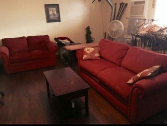 Like New Furniture Set By Ashley Furniture