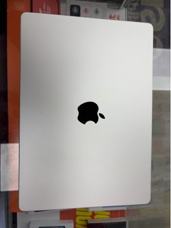 MacBook Pro 14 inch M3 Max 36gb ram 1Tb storage