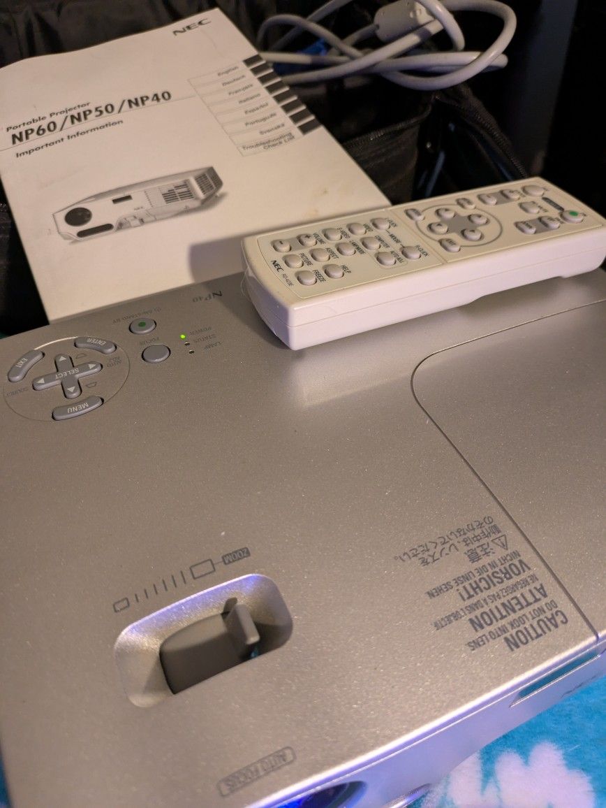 NEC PORTABLE PROJECTOR IN CARRY CASE