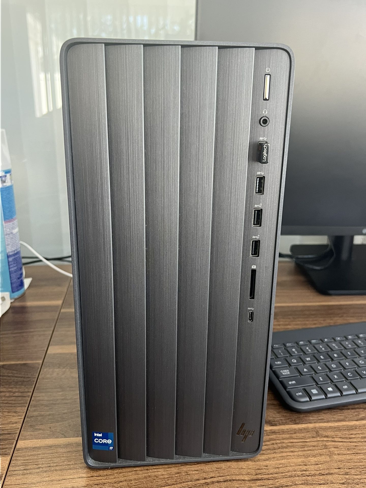 HP Envy Desktop Intel Core i7 12th generation.