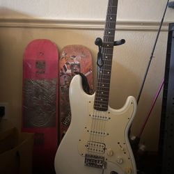 Fender strat squire 