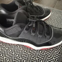 Jordan 11 Low Kids Size 2 