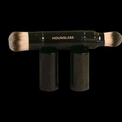 HourGlass Double-Ended Retractable Complexion Brush