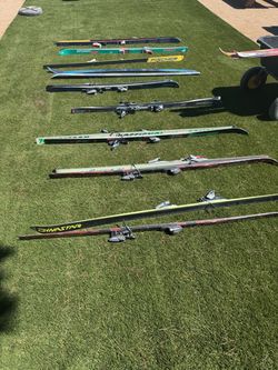 OLD SCHOOL - Rossignol, Dynastar, Atomic, Fischer, Elan, and Hexcel Downhill Skis- Decor or Project