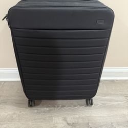 Brand New AWAY Large Black Expandable Travel Luggage Suitcase Bag