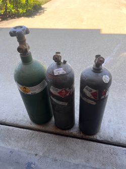 Oxygen & acetylene tanks