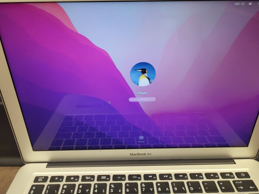 MacBook Air 2017 ,13in Display, 128gb Storage, 8gb Ram