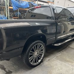 2006- Dodge Ram 1500 LARAMIE 5.7L/ 8CYL