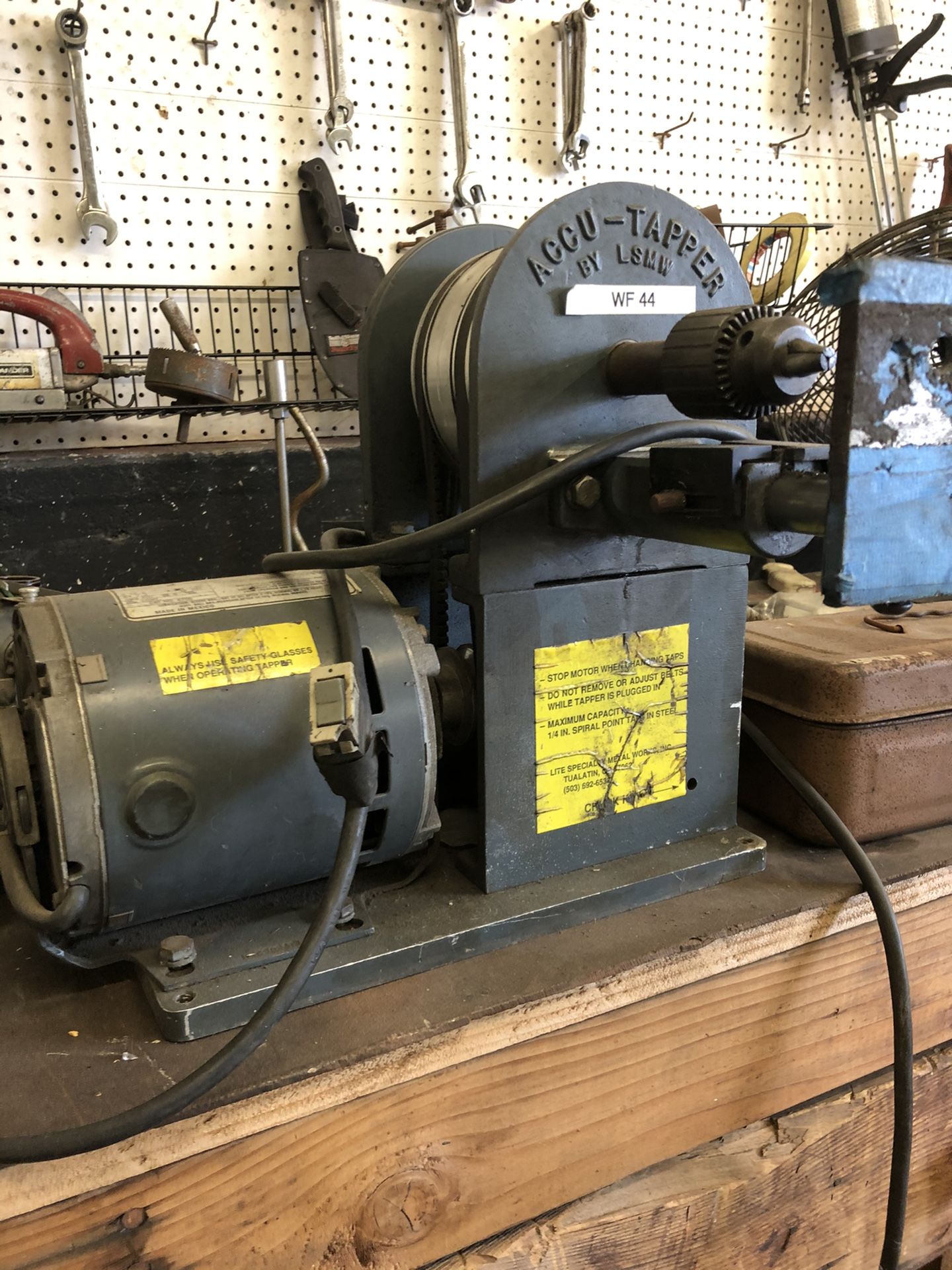 LSMW ACCU TAPPER MACHINE Other - Business equipment