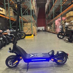 Dual-motor high-speed electric scooter