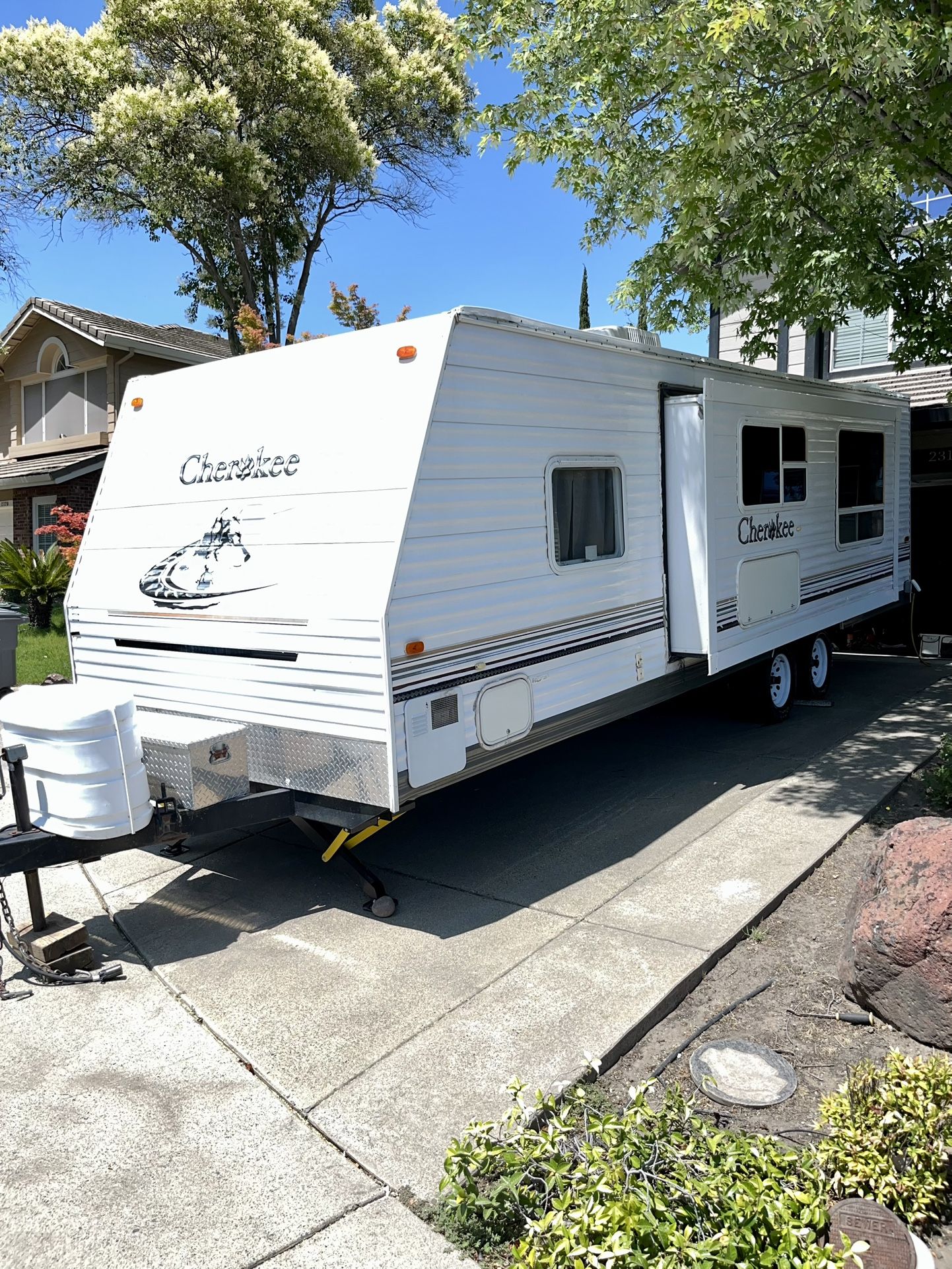 2006 Cherokee Lite