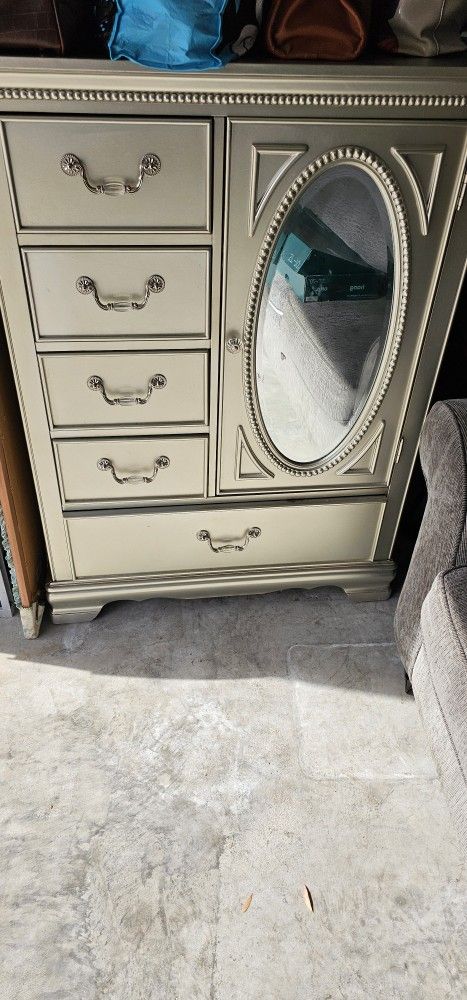 Used Chest/cabinet
