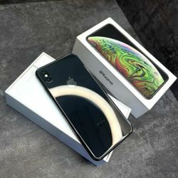 iPhone xs 64GB Unlocked 