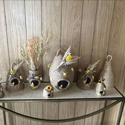 Bee Hive Center Pieces 