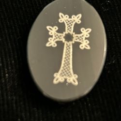 Beautiful Silver Cross Engraved In Black Marble Pendant 