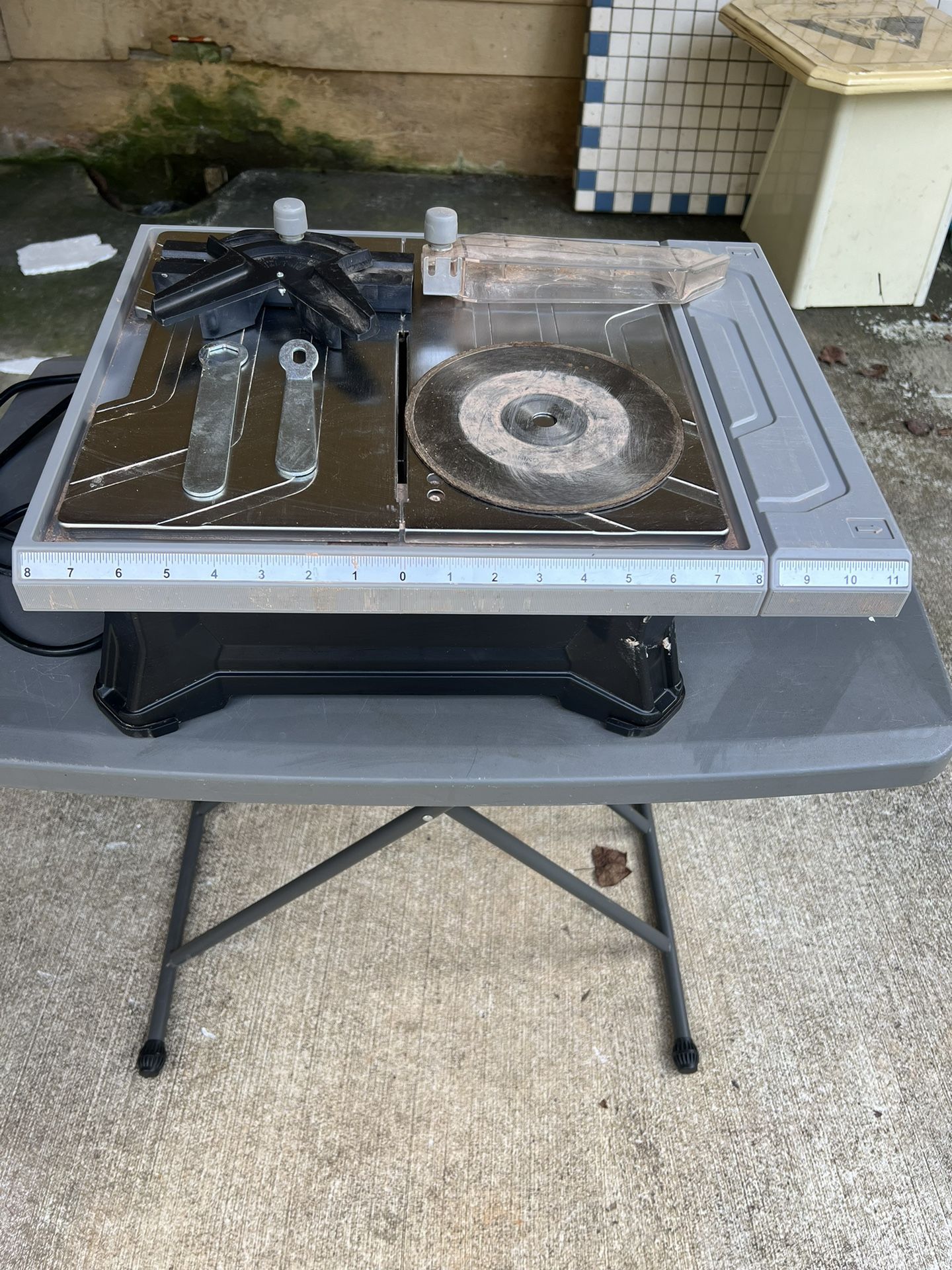 Project Source 4.8 -Amp 7-in -Blade Wet Tabletop Tile Saw