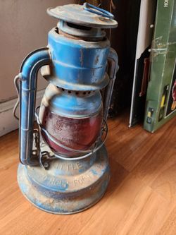 Railroad antique Oil Lantern lamp