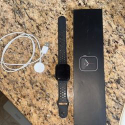 Nike Apple Watch SE 