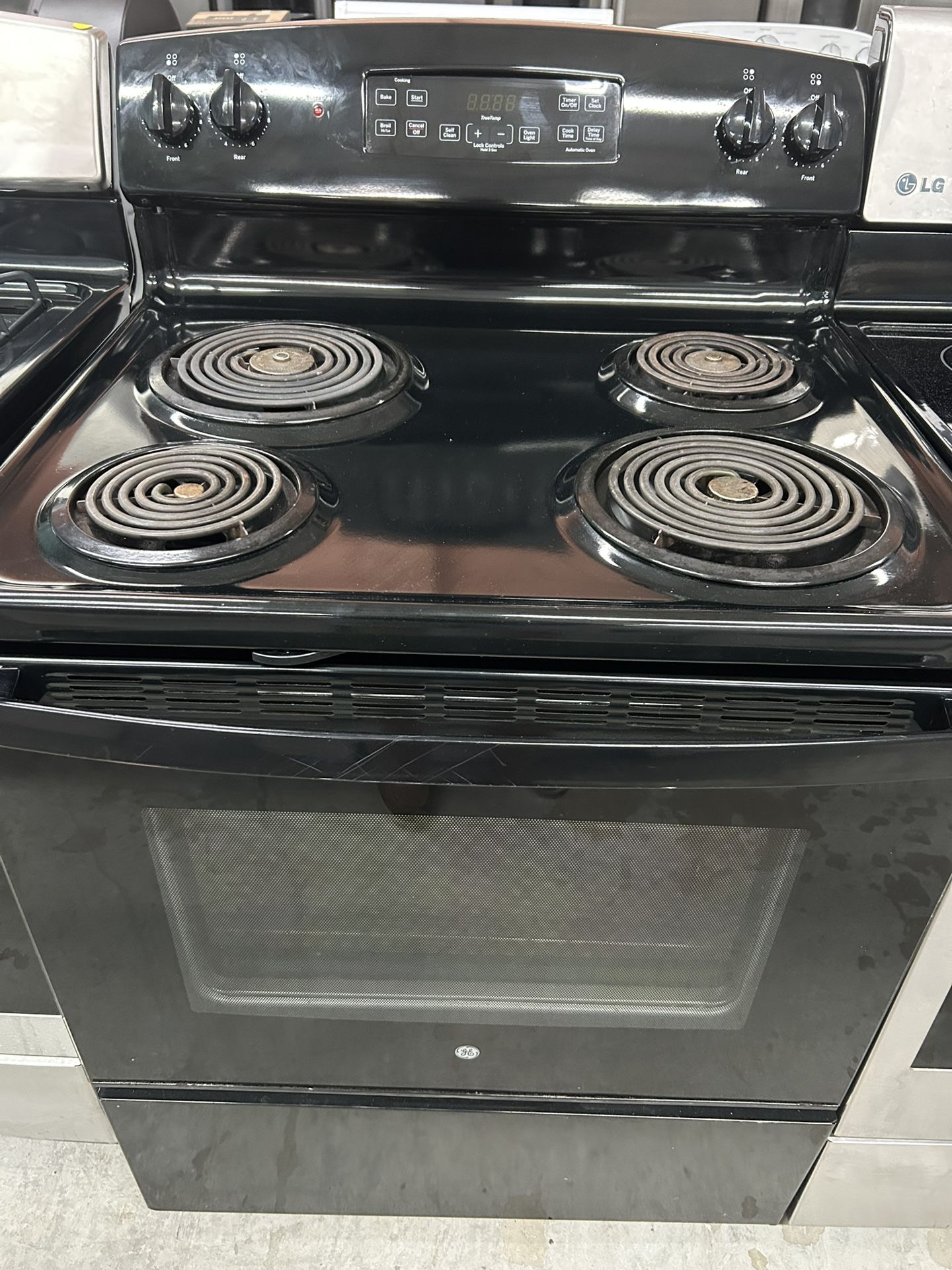 Self Clean Black Coil Top Stove 