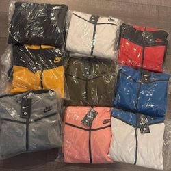 Nike Tech Many Sizes And Colors