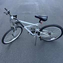 Mountain Bike - Nearly New