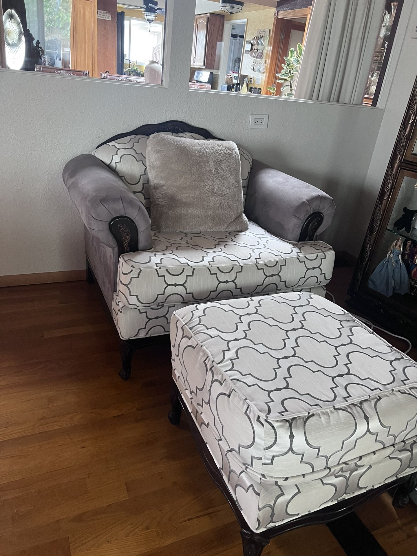 Gray Chair With Ottoman