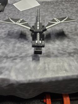 MINECRAFT  Ender Dragon Deluxe Action Figure w/Lights and Sound