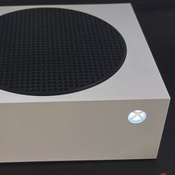   Xbox Series S With Headset 2k25 GTA V NCAA 25
