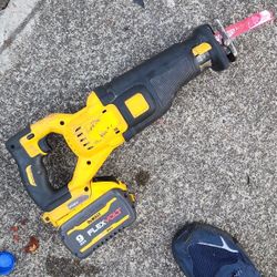 Cordless Dewalt 60V Brushless Reciprocating Saw With 9AH Flexvolt Battery