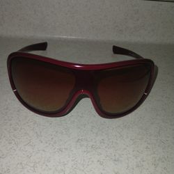 OAKLEY Immerse Polished red sample piece rare OO9131-02 135 Sunglasses. 