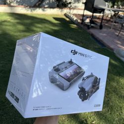 Brand NEW & SEALED – DJI Mini 5 Pro Fly More Combo (DJI RC 2) With 3 Batteries