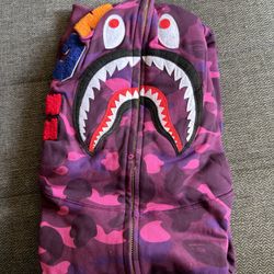 BRAND NEW APE SHARK PURPLE SIZE M 
