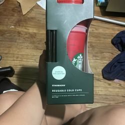 Campus Collection Starbucks ⬇️