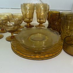 Antique Yellow Depression Glass - 23 Piece Set 
