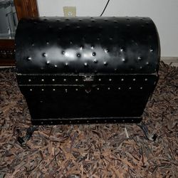 Vintage trunk