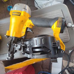 DeWalt roofing niler